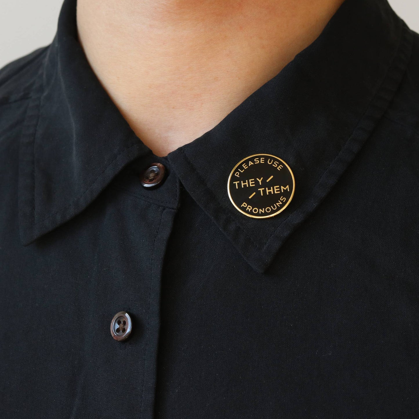 Black & Gold Circular Enamel Pronoun Pin: They/Them